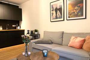 D-Oberkassel! Kernsanierte Möblierte Wohnung mit 2 Balkonen zum ruhigen Garten – Die vollständige Adresse der Immobilie erhältst du vom Anbieter., 40545 Oberkassel, Düsseldorf – Vorschaubild 2