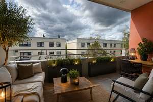 Lichtdurchflutete Wohnung mit Balkon, gr. Keller und Einliegerwohnung - Wohnrecht – Die vollständige Adresse der Immobilie erhältst du vom Anbieter., 81476 Forstenried, München – Vorschaubild 2