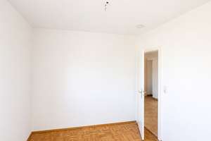 Charmante 3-Zi.-Wohnung | Süd-Loggia | EBK | Duschbad | Parkett | Aufzug | bezugsfrei – Zschokkestr. 63, 80686 Friedenheim, München – Vorschaubild 9