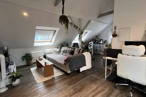 Lichtdurchflutete 2-Zimmer-Dachgeschosswohnung in zentraler Lage von Haan – Die vollständige Adresse der Immobilie erhältst du vom Anbieter., 42781 Haan – Vorschaubild 2