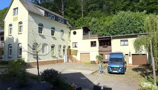 Bild von Ehemaliges Gästehaus mit zwei zusätzlichen Wohnungen