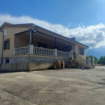 Rustikales Anwesen zu verkaufen in Villanueva De Perales, 4 Schlafzimmer.