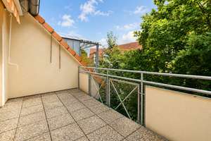 Frisch sanierte 2-RW im DG* neue EBK* Süd-Balkon* moderne Möblierung* Bad mit Wanne* AK* PKW-SP* – Am Weißiger Bach 30b, 1328 Weißig, Dresden – Vorschaubild 12