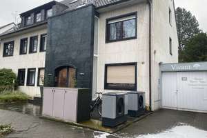 Wohnen mit besonderem Platzangebot – Kutscherhaus mit 3 Garagen und Garten – 40472 Rath, Düsseldorf – Vorschaubild 15