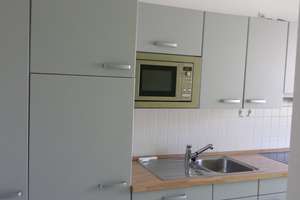 Ruhige 2-ZKBB, EBK, Aufzug, Loggia, Garage, Stäbchenparkett in Wiesbaden/Europaviertel – Simone-Veil-Str. 10, 65197 Rheingauviertel / Hollerborn, Wiesbaden – Vorschaubild 2