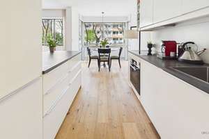 Top-Lage, Top-Ausstattung: 3 Zimmer mit Pool, Sauna & Balkon
