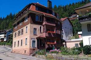 1-Zimmer Whg, 40 m2, ab sofort, in 75323 Bad Wildbad und 2_Zimmer Whg, 60 m2 ab 01.08.2026 – Hohenlohestrasse 75, 75323 Bad Wildbad – Vorschaubild 1