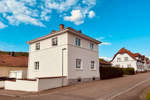 Charmante und stilvolle VILLA mit 4-fach-Garage und schön angelegtem Garten in  66981 Münchweiler – Die vollständige Adresse der Immobilie erhältst du vom Anbieter., 66981 Münchweiler an der Rodalb – Vorschaubild 9