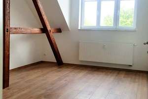 SINGLE-TRAUM MIT DESIGNBAD + Loggia +  individuell mit BALKEN und SCHRÄGEN