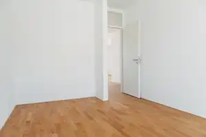 Besichtigung Sa./So.! modernes.-Dachgeschoss mit Fußbodenheizung & Badewanne – 0172-3261193 – Berlin – Vorschaubild 3