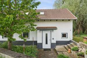 Gemütliches Zuhause mit Garten, PV-Anlage und idyllischer Lage – Die vollständige Adresse der Immobilie erhältst du vom Anbieter., 94099 Ruhstorf an der Rott – Vorschaubild 2