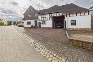 *Historisches Fachwerkhaus mit Scheune* – Die vollständige Adresse der Immobilie erhältst du vom Anbieter., 55758 Sulzbach – Vorschaubild 1