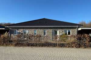 Moderne und neuwertige Bungalow-Doppelhaushälfte in ruhiger Lage – Schleswig-Flensburg (Kreis) – Vorschaubild 1