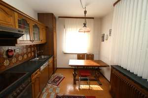 Zweifamilienhaus mit großzügigem Grundstück und Entwicklungspotential in Frankfurt-Harheim – 60437 Harheim, Frankfurt am Main – Vorschaubild 10