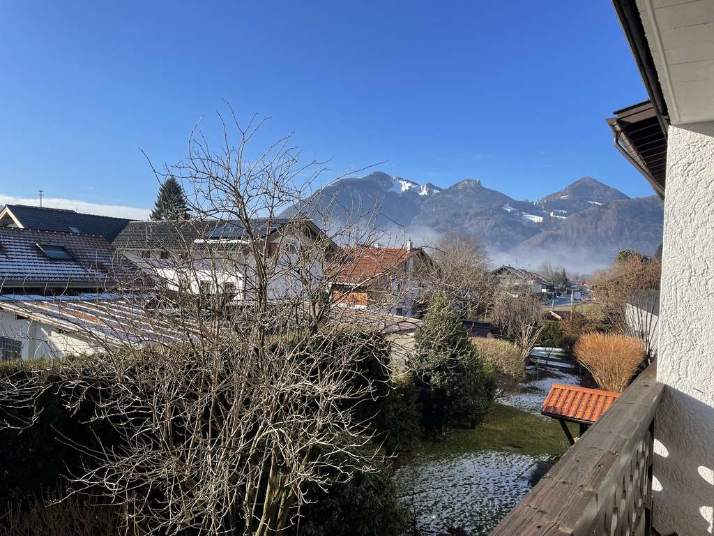 Immobilie in Grassau - Provisionsfrei: 2-Zimmer-Whg. mit 2 Süd-Loggien, Schwimmbad, Sauna, Aufzug, Tiefgarage - Bild 3