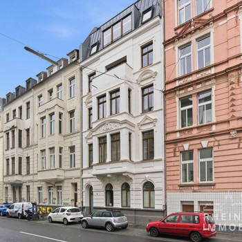 Maisonette-Penthouse im kernsanierten Denkmal – Aufzug, Domblick & Dachterrasse!