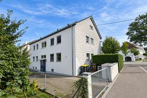 Kernsaniert & großzügig – stilvolle 2-Zimmer-Wohnung mit großem Balkon