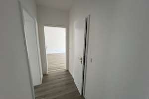 Anschauen Einziehen -  2 Zi.-Whng. mit viel Platz - Duisburg Rheinhausen – Klausstraße 2, 47226 Hochemmerich, Duisburg – Vorschaubild 6