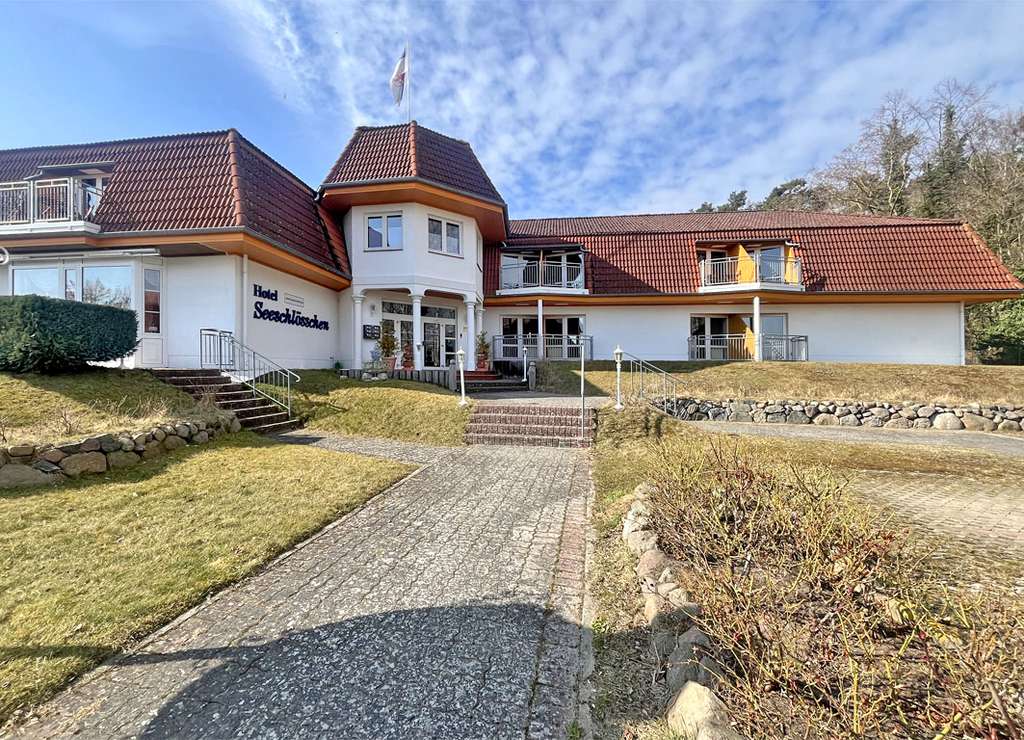 Immobilie in Loddin - Familiengeführtes Hotel auf der Insel Usedom nur 700 m vom Ostseestrand entfernt - Bild 1