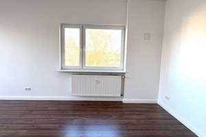Sonnenfänger im Dachgeschoss: Helle 3-Zimmer-Wohnung mit Westbalkon & offener Küche – Die vollständige Adresse der Immobilie erhältst du vom Anbieter., 12109 Mariendorf, Berlin – Vorschaubild 16