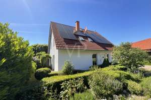 Energiebewusstes Wohnen: Modern ausgestattetes Einfamilienhaus  mit Traumgarten in Jeinsen! – Die vollständige Adresse der Immobilie erhältst du vom Anbieter., 30982 Pattensen – Vorschaubild 3