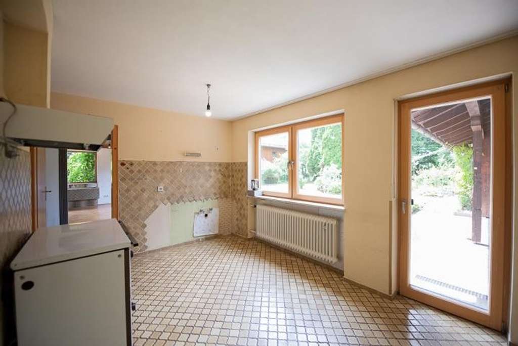 Immobilie in Otterfing - OTTERFING - Doppelhaushälfte mit viel Potenzial in zentraler, ruhiger Lage  - Bild 4