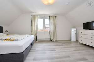 Voll möblierte Wohnung mit Stellplatz in Stuttgart Zuffenhausen nähe Porsche – Die vollständige Adresse der Immobilie erhältst du vom Anbieter., 70435 Zuffenhausen-Frauensteg, Stuttgart – Vorschaubild 2