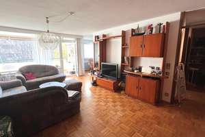 Freie 3,5-Zimmer-Wohnung im 4.OG mit Aufzug, Süd-Balkon und TG-Platz in Degerloch am Ramsbachtal! – Die vollständige Adresse der Immobilie erhältst du vom Anbieter., 70597 Hoffeld, Stuttgart – Vorschaubild 3