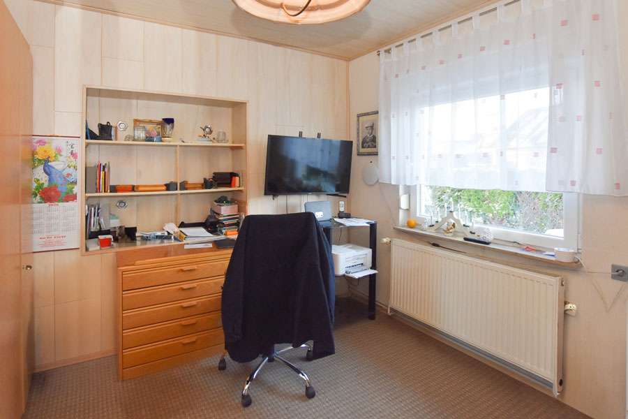 Immobilie in Weyhausen - Großes Einfamilienhaus mit Anbau, Wintergärten und Keller nahe Wolfsburg! - Bild 5