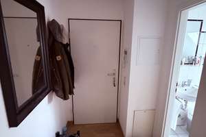 Helle Dachgeschosswohnung in Düsseldrof Benrath zu vermieten – Steinkribbenstr 3, 40597 Benrath, Düsseldorf – Vorschaubild 12