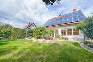 Renoviertes Einfamilienhaus mit Einbauküche in ruhiger Lage!