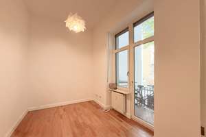 Inviting downtown apartment 2 BR, 1.5 BA, fitted kitchen, balcony & garage | WAGNER IMMOBILIEN – Schiersteiner Straße 8, 65185 Mitte, Wiesbaden – Vorschaubild 6