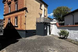 Geräumiges 9-Zimmer Haus mit Hof, Garagen und Garten in Münster (Darmstadt-Dieburg) – Die vollständige Adresse der Immobilie erhältst du vom Anbieter., 64839 Münster – Vorschaubild 1