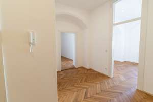 Wohnen an der Theresienstraße + Altstadt Ingolstadt + ca. 130 m² + 3 ZKB + Saniert! – Theresienstraße 14, 85049 Mitte, Ingolstadt – Vorschaubild 6