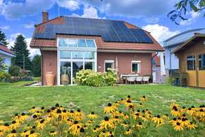 Modernisiertes, energieeffizientes Einfamilienhaus mit PV-Anlage in  Lich-Langsdorf – Gießen (Kreis) – Vorschaubild 1