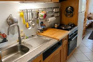 Vermietete 2-Zimmer-Wohnung mit Balkon, Stellplatz &amp; Entwicklungspotenzial – 86556 Kühbach – Vorschaubild 3