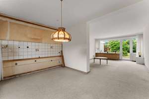 Familienfreundliches Reihenhaus mit Garage und Dachausbau – 28259 Grolland, Bremen – Vorschaubild 4