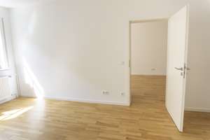 Seniorengerechte 2-Zimmer Wohnung im 2. OG mit Aufzug in Fürth Altstadt/Innenstadt – Rosenstraße 16, 90762 Altstadt, Innenstadt, Fürth – Vorschaubild 12