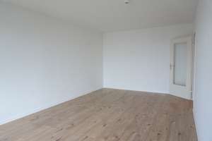 SANIERTE 2-Zimmer-Wohnung im 4. OG mit Balkon und Fahrstuhl in Düsseldorf – Torfbruchstraße 71, 40625 Gerresheim, Düsseldorf – Vorschaubild 5