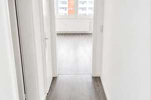 Großzügige 4-Zimmer-Wohnung in zentraler Lage – Albert-Schweitzer-Str 18, 38226 Lebenstedt, Salzgitter – Vorschaubild 7