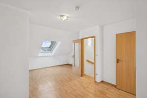 modernes Reihenmittelhaus mit Kamin und Platz für die ganze Familie – Die vollständige Adresse der Immobilie erhältst du vom Anbieter., 82223 Eichenau – Vorschaubild 12