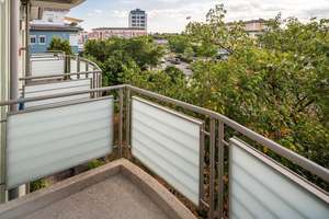 MAIER - Moderne 3-Zimmerwohnung mit 4 Balkonen, Aufzug, TG-Einzelstellplatz! – Die vollständige Adresse der Immobilie erhältst du vom Anbieter., 85598 Vaterstetten – Vorschaubild 9