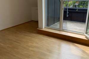 Gemütliches Dachgeschoss-Highlight: 2 Zimmer, ruhig, grün, Isar-nah – Brehmstraße 7, 81543 Siebenbrunn, München – Vorschaubild 2