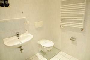 Helles Wohnzimmer - Bad mit Wanne und Lift - frei ab 1.6.26 – Casparistraße 1, 9126 Lutherviertel, Chemnitz – Vorschaubild 12