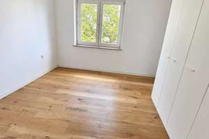 Provisionsfrei & bezugsfrei in Flingern | 2 Zimmer mit Loggia & Echtholzparkett – 40235 Flingern Nord, Düsseldorf – Vorschaubild 2