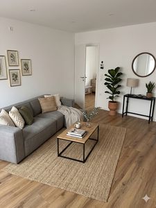 Modernes Design: Exklusive 3-Zimmer-Wohnung – Alles neu in 2025!