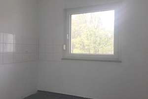 3-Zimmer-Wohnung in Wiesbaden-Klarenthal sucht Mieter – Otto-Wels-Str. 42, 65197 Klarenthal, Wiesbaden – Vorschaubild 3