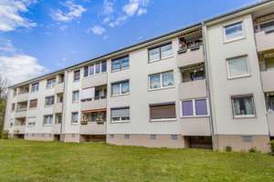 Bremen-Huchting: Modernisierte 4-Zimmer-Wohnung mit Loggia – frei ab 01.07 – Die vollständige Adresse der Immobilie erhältst du vom Anbieter., 28259 Sodenmatt, Bremen – Vorschaubild 2