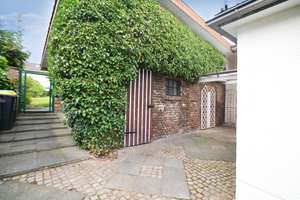 Niederkassel: Haus mit Charme in Rheinnähe! 
Gemütlichkeit Innen und Außen sowie große Doppelgarage – Die vollständige Adresse der Immobilie erhältst du vom Anbieter., 53859 Niederkassel – Vorschaubild 15