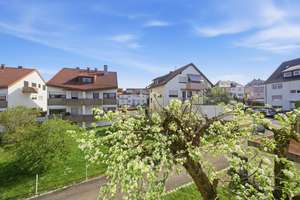 schöne 3,5 Zi. Wohnung Luginsland an den Weinbergen mit TG Stellplatz, 2 Balkone – Maximilianstr 4, 70327 Luginsland, Stuttgart – Vorschaubild 3